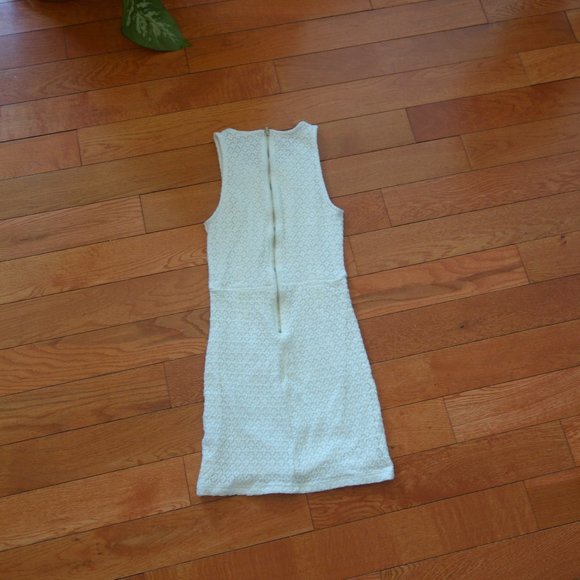 White Layered Floral Lace FormFitting Short Elegant Sexy Cocktail Dress Size XS - Picture 9 of 15